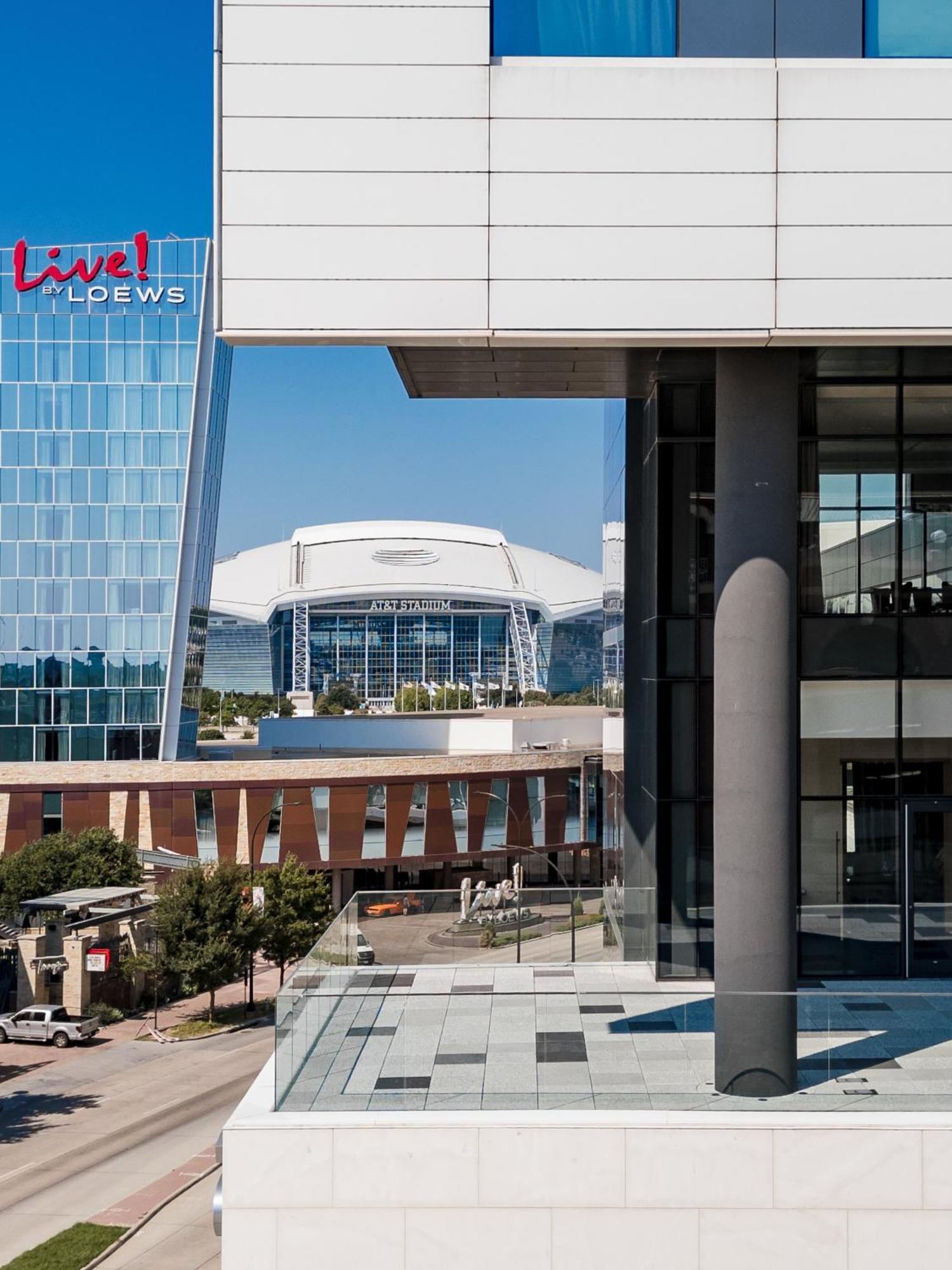 Loews 4* Arlington